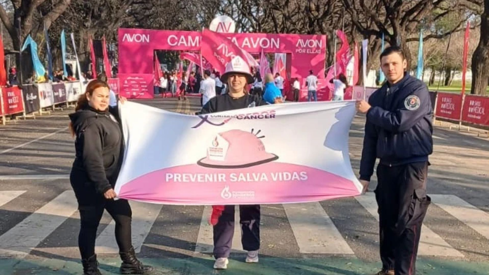 Fundación Bomberos de Argentina estuvo presente en la 20° Caminata Avon