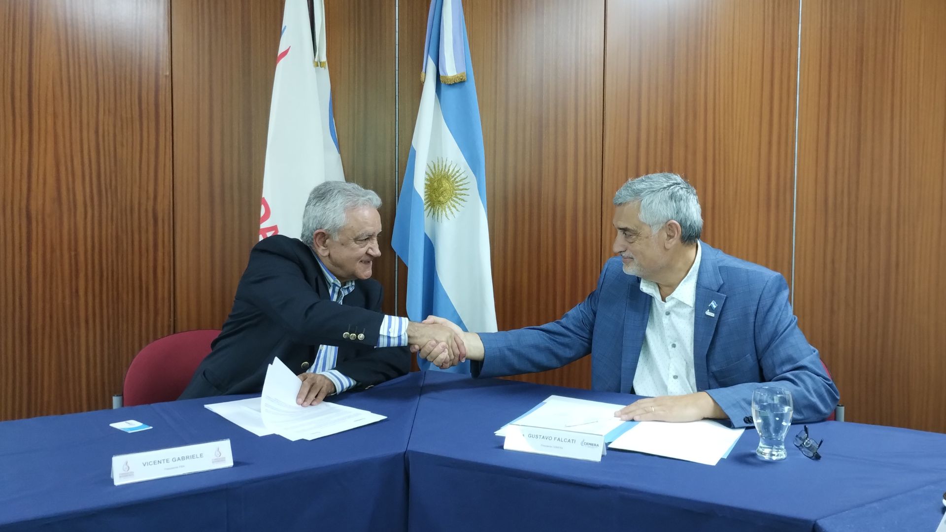 Firma de convenio con CEMERA